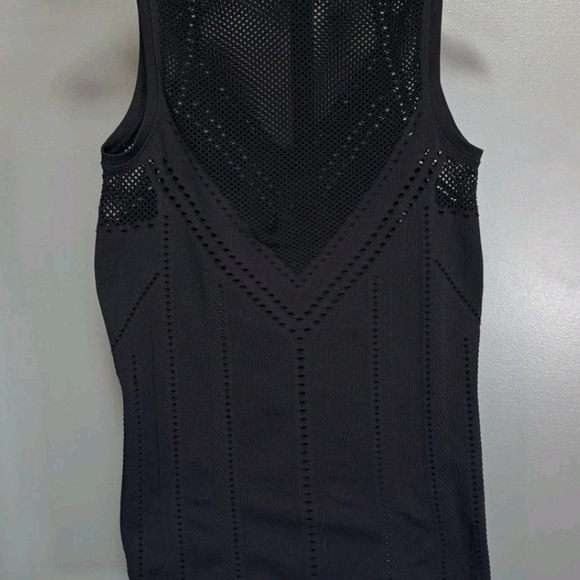 Athleta Oxygen Seamless Black Laser-Cut Mesh-Back Tank Top - Picture 6 of 10